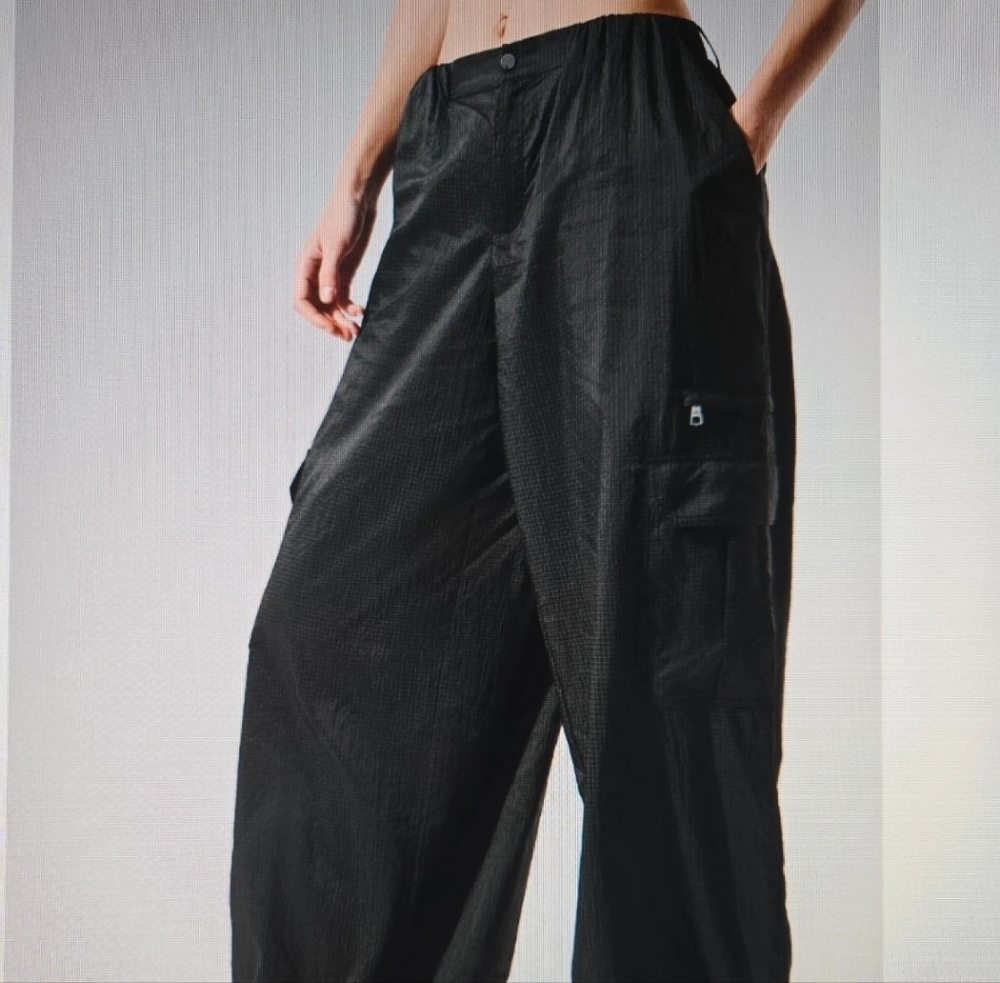 ALO Sheer Game Time wide Leg Jogger